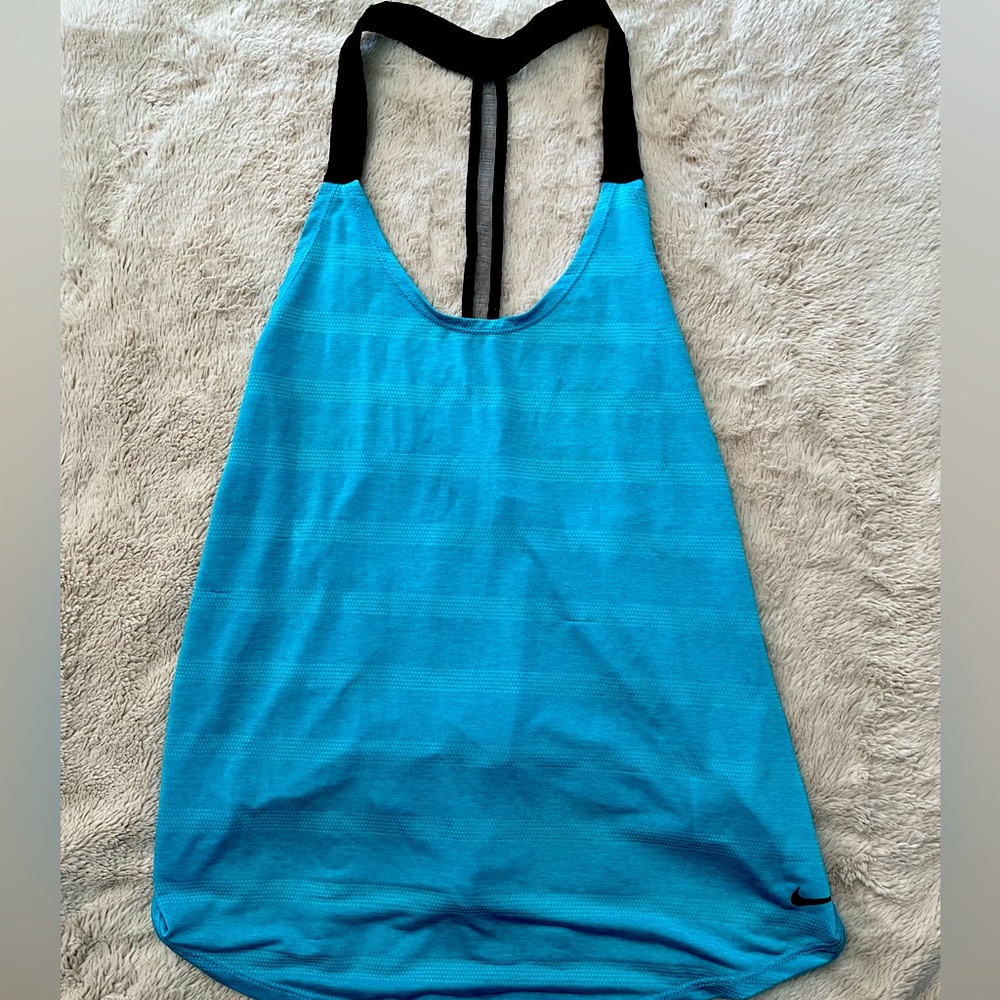 Nike Dri Fit Loose Tank Top • Medium • Subtle Stripe Pattern